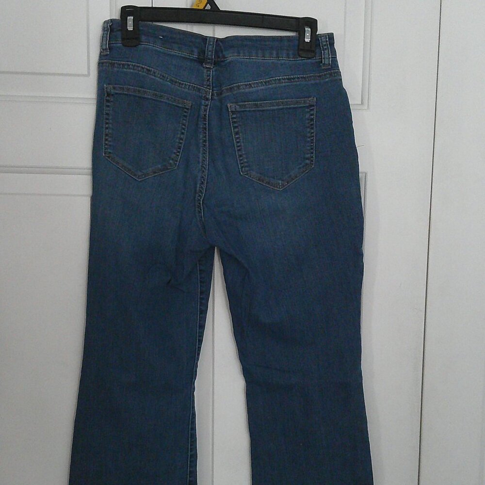 W62 Classic Dressbarn Size 4 Bootcut Jeans